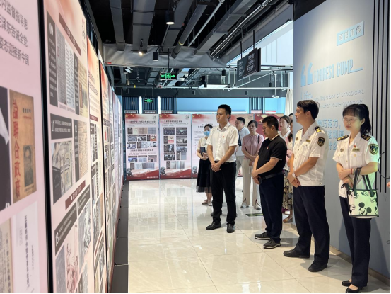 体味“光影里的清风廉政”——党建联盟单位七·一主题活动有新意